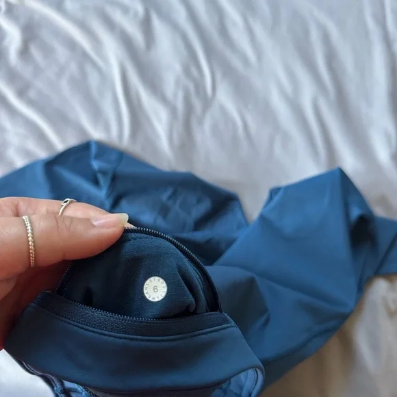 Lululemon Break Free Leggings 23” - Picture 4 of 5